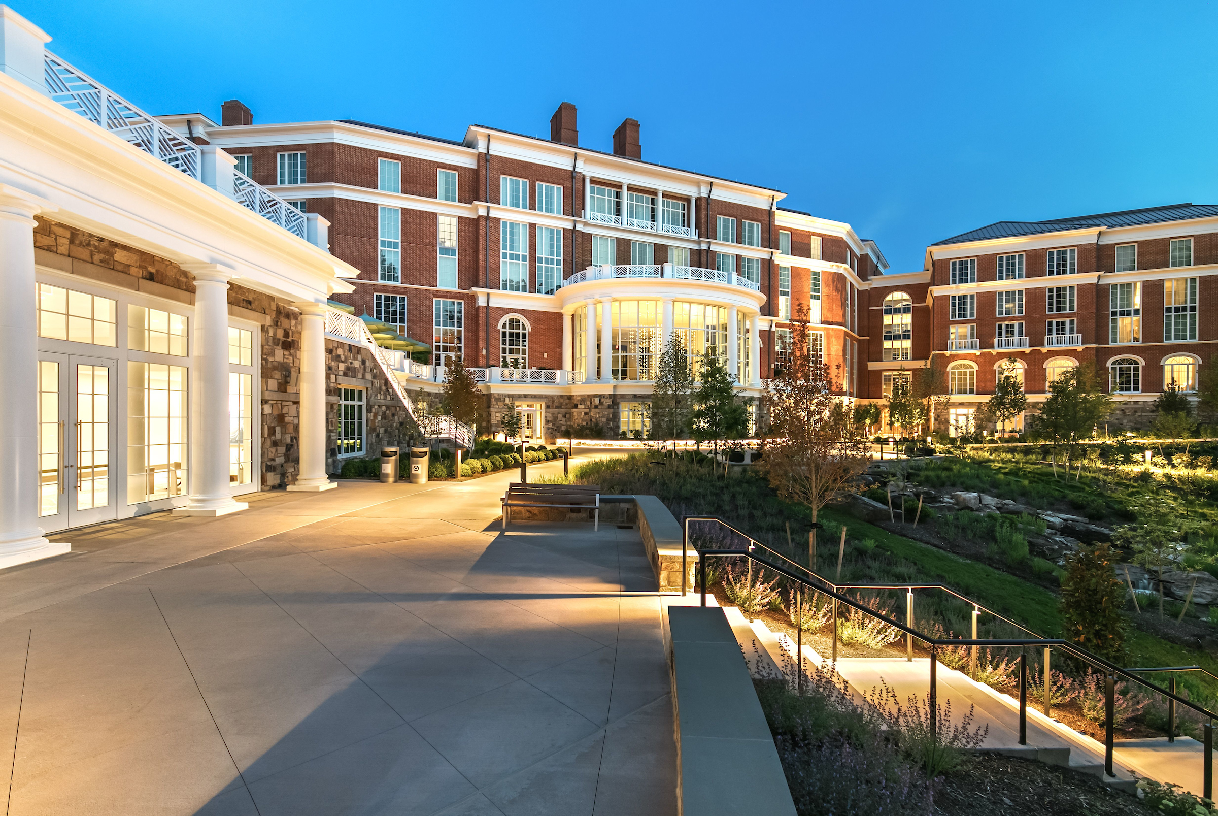 The Forum Hotel Kimpton Arboretum & Gardens