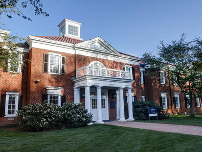 UVA Darden School of Business Alumni Center - Smith Hall