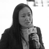 Vivian Yu (MBA ’03)