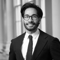 PeterBelmiPhoto_BW.jpg
