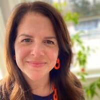 Mariel Furlong (MBA '13)